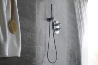 Shower compartments: PVC cladding, an alternative ...